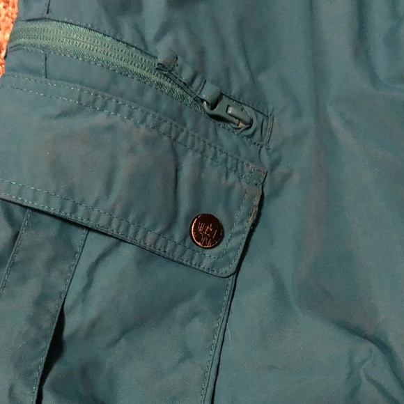 billabong Women’s snowboarding pants - Picture 4 of 7